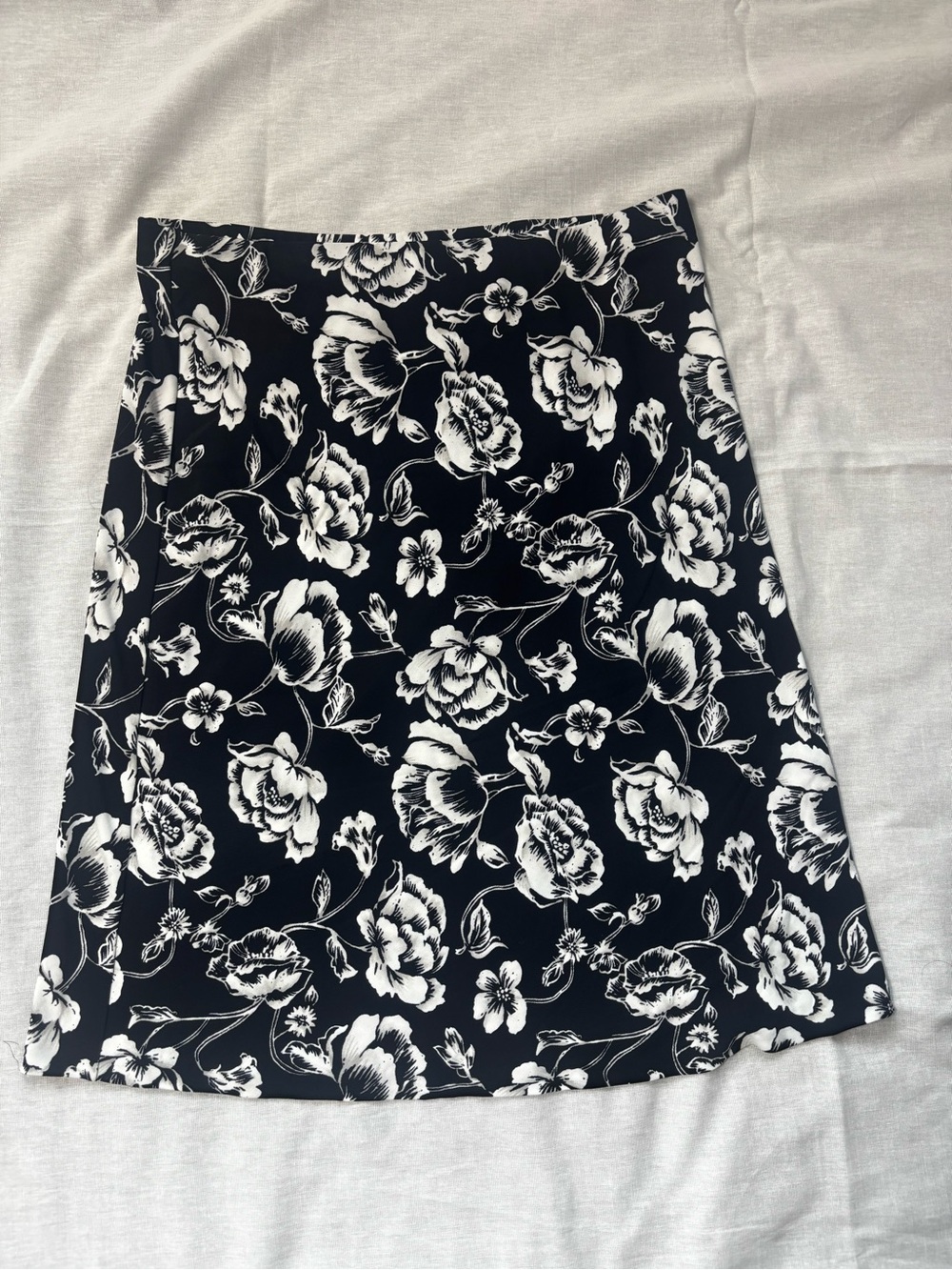 Jones New York Black and White Floral A-Line Skirt